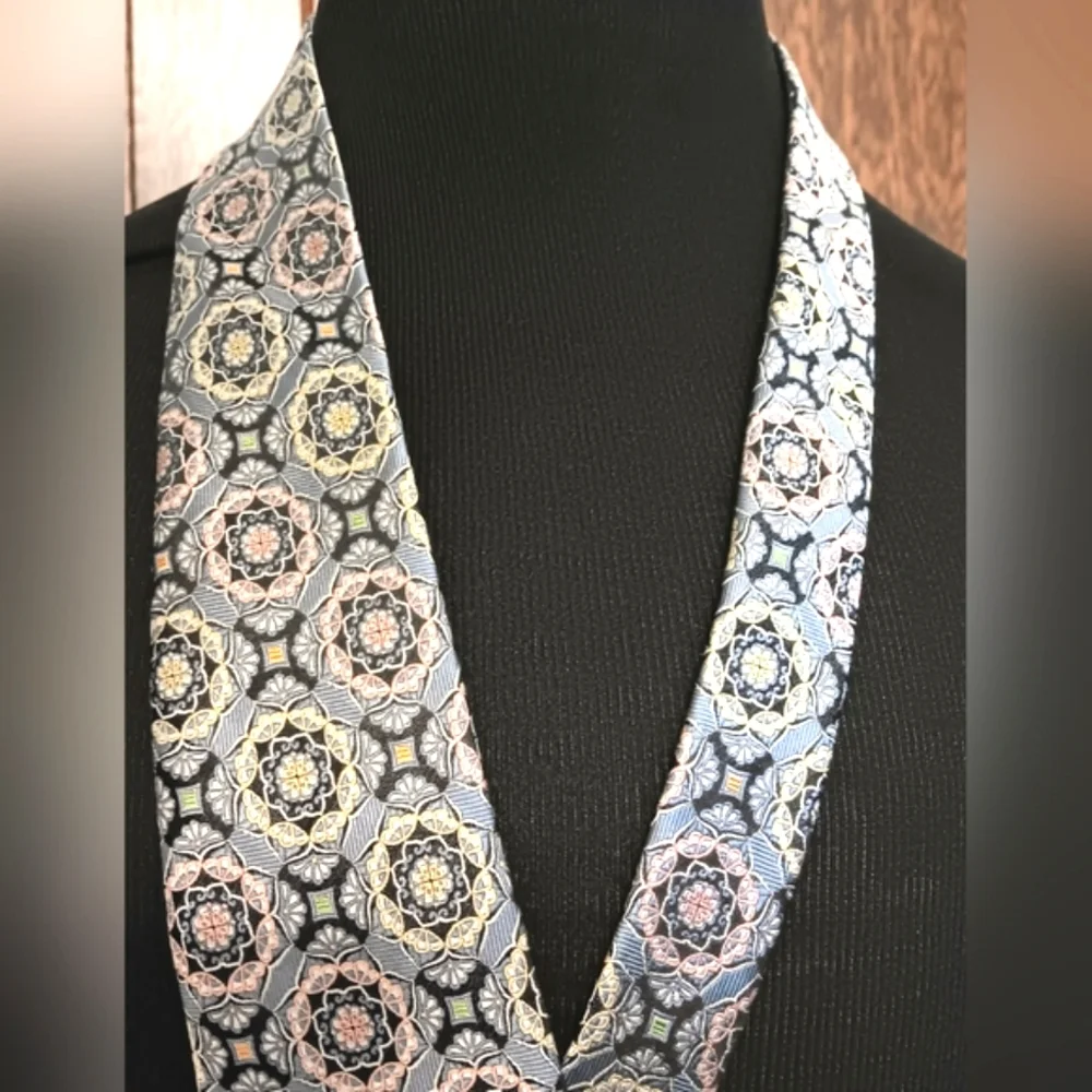 Vintage Piattelli silk, Pastel Geometric tie. 3.5